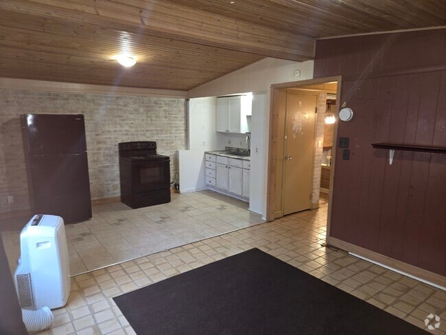 Building Photo - 124 Lakeview Ave Unit B Rental