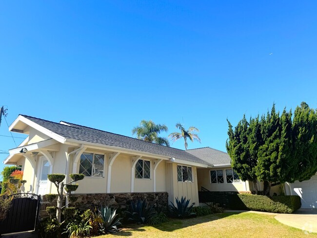 Building Photo - Charming, peaceful and updated Ladera Heig... Rental