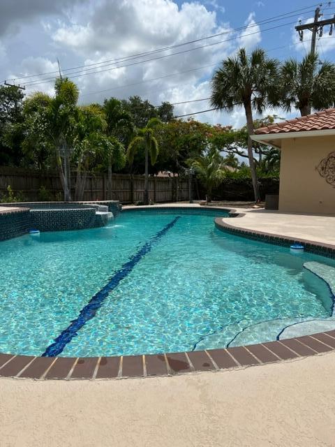 Photo - 2498 NW 25th St