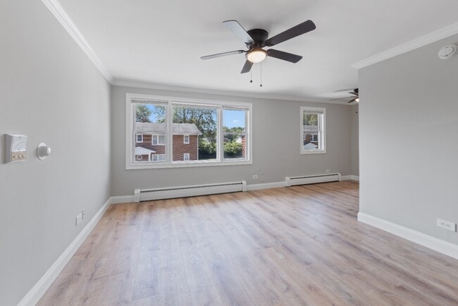 Photo - Rehabbed 2 Bedroom In Prime Lake Bluff Location - Pet Friendly - Free Parking! Unit D