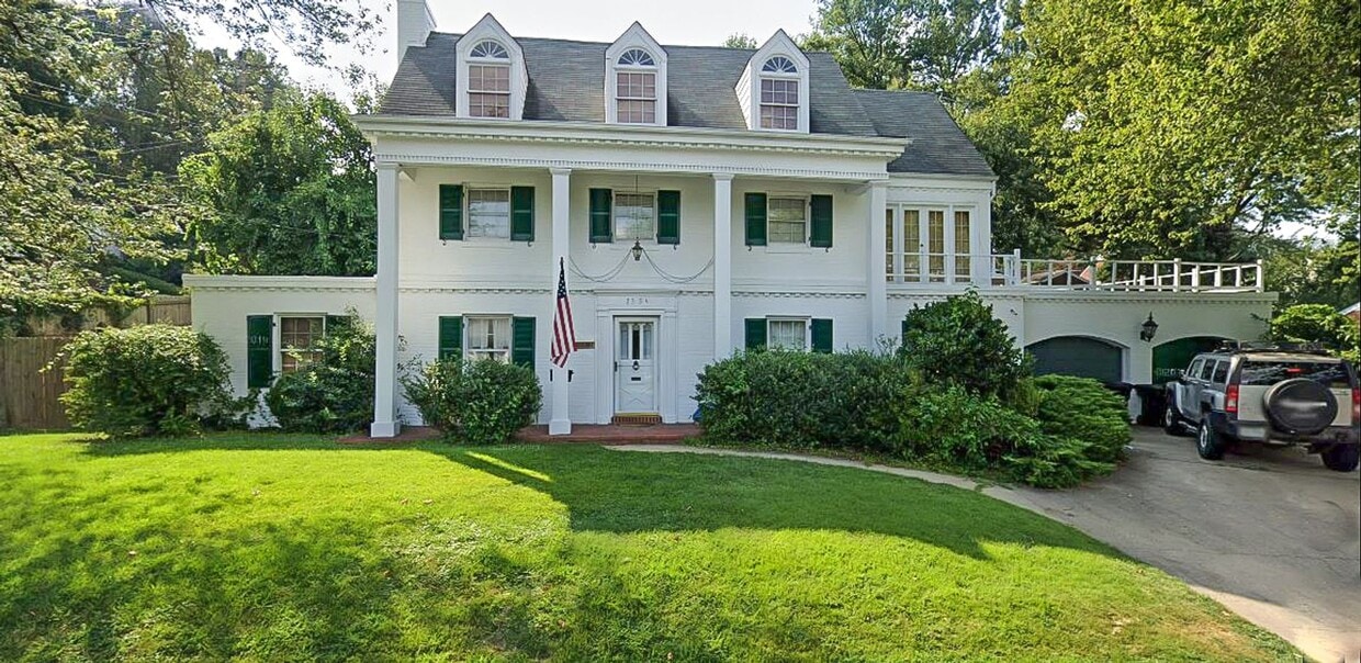 Classic And Stately 5 Bed 3 Bath Colonial ... - Classic And Stately 5 Bed 3 Bath Colonial ...