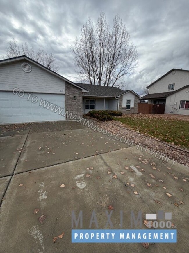 Building Photo - 210 W Sunset Dr