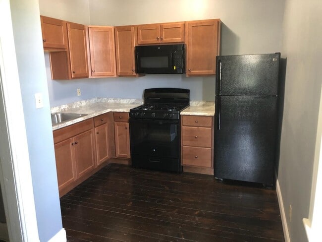 Building Photo - 312 W 21st St Unit 2nd Floor Rear 1 Bedroom Rental