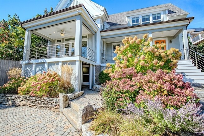 Photo - 6R Breakwater Ave