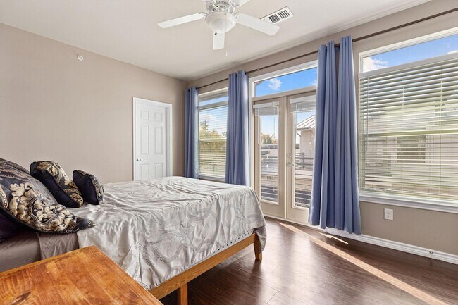 Photo - 2606 Wilson St Unit 302