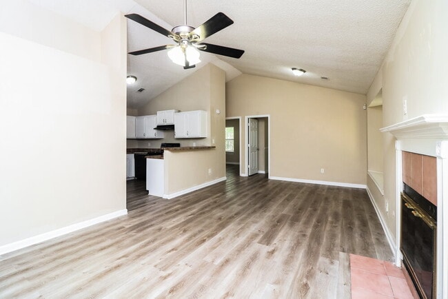 Photo - 1466 Fall Creek Trce