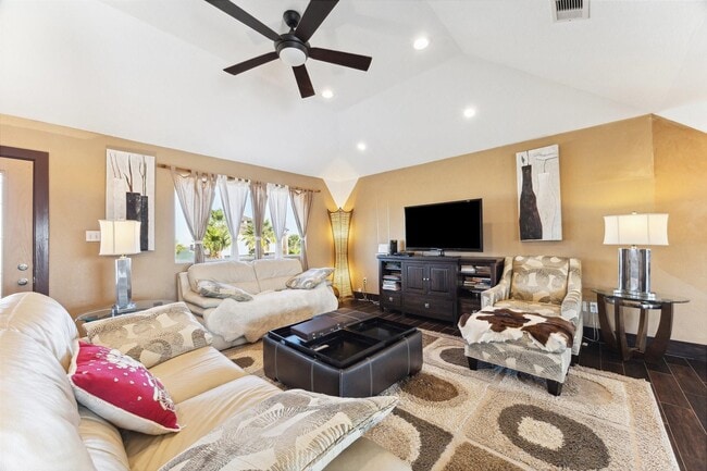 Photo - 410 Isles End Rd