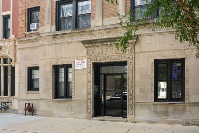 Building Photo - 511 W Belmont Ave Rental