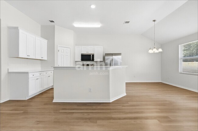 6928 Denver City Dr