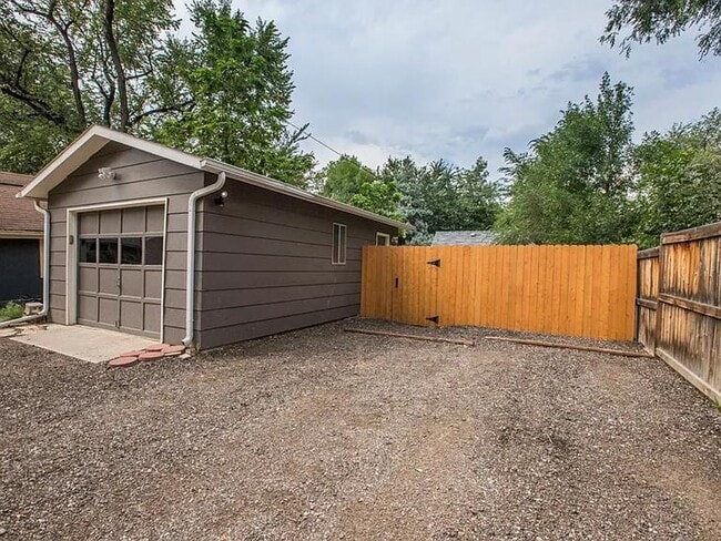 Photo - 413 E Elizabeth St