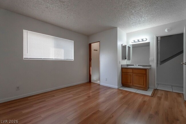 Photo - 5198 Greene Ln