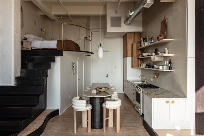 Photo - 1850 E Industrial St Unidad Biscuit Lofts 308
