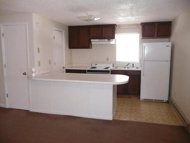 Photo - 545 Farrell St