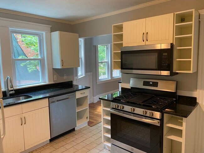 Photo - 70 Auburndale Ave Unit 70