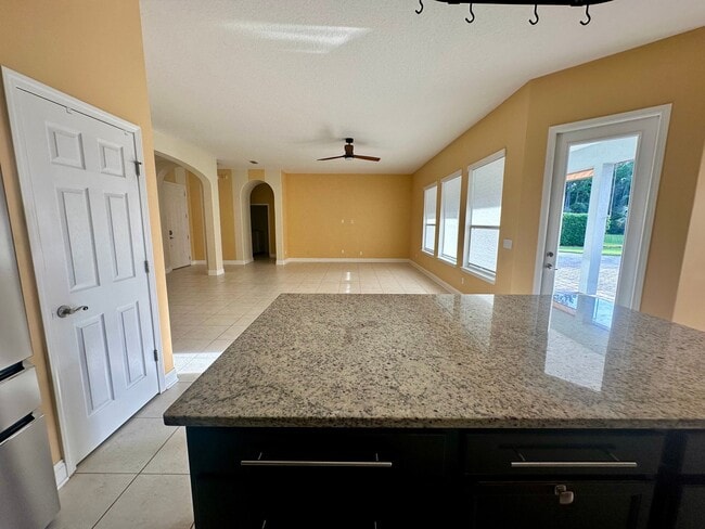 85137 Majestic Walk Blvd