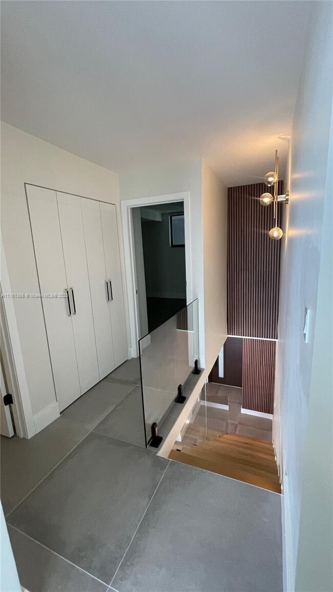 Photo - 7899 NE Bayshore Ct Unidad 2E