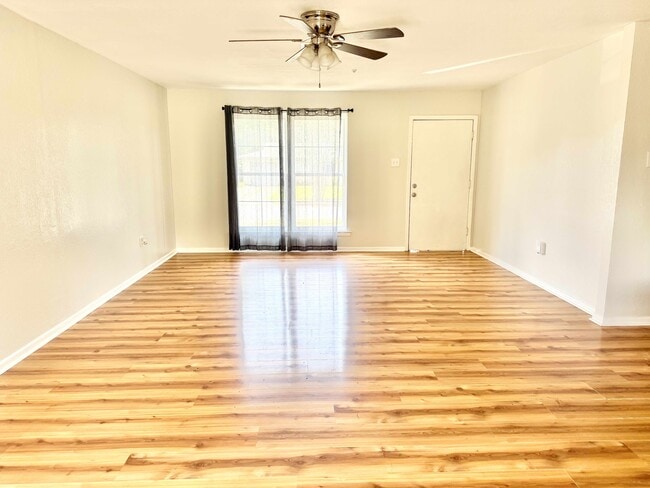 Photo - 6937 N Rothmer Dr