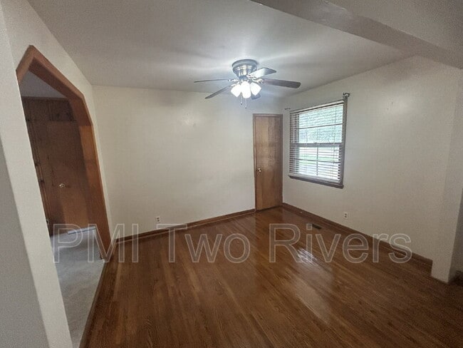 Photo - 328 Jacksonian Dr