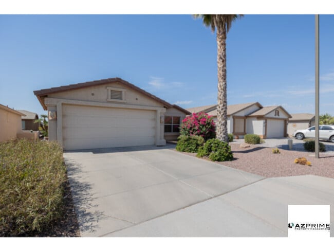 Building Photo - Discover this Lovely 2/2 House in a Desira...