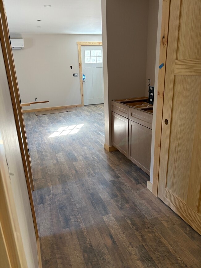 Photo - 201 White Mountain Hwy