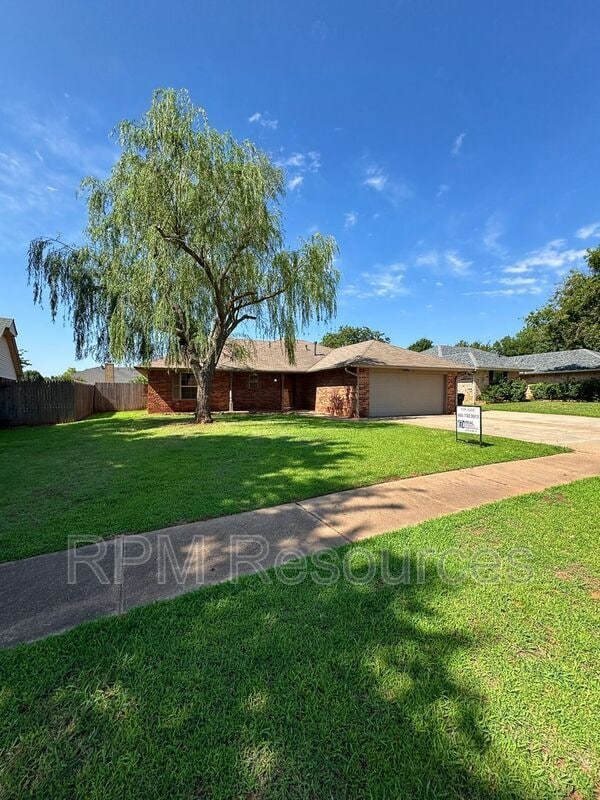 Photo - 1420 NE 1st St