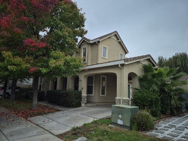 Photo - Beautiful 4 bedroom 3 bath home