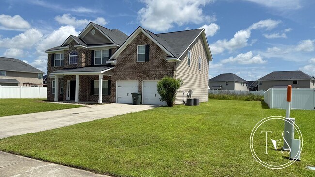 Photo - 639 Red Oak Ln