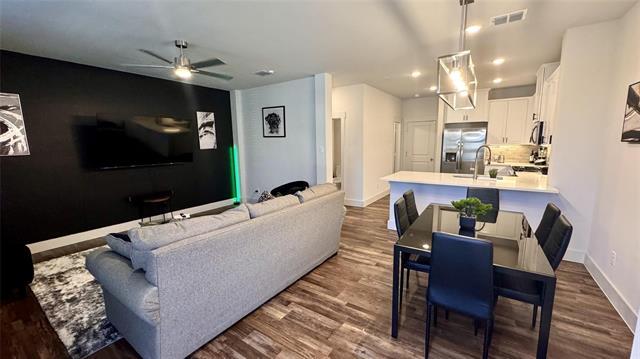 Photo - 1426 Birds Fort Trail