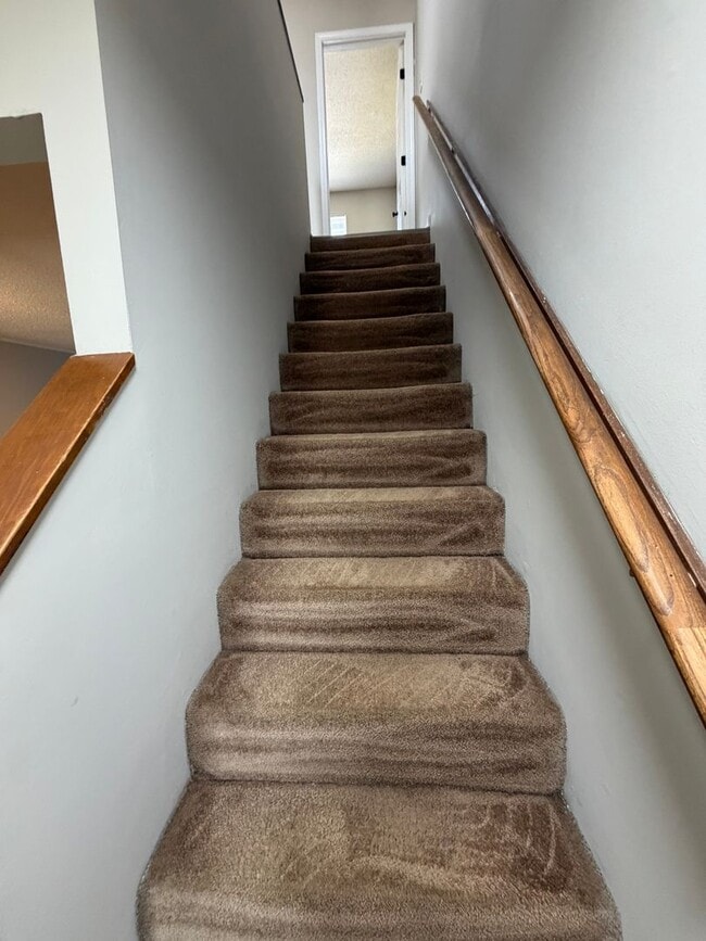 Photo - 713 Walker Rd