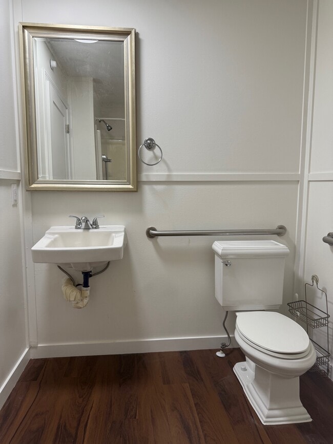 Photo - 140 E Ensley St