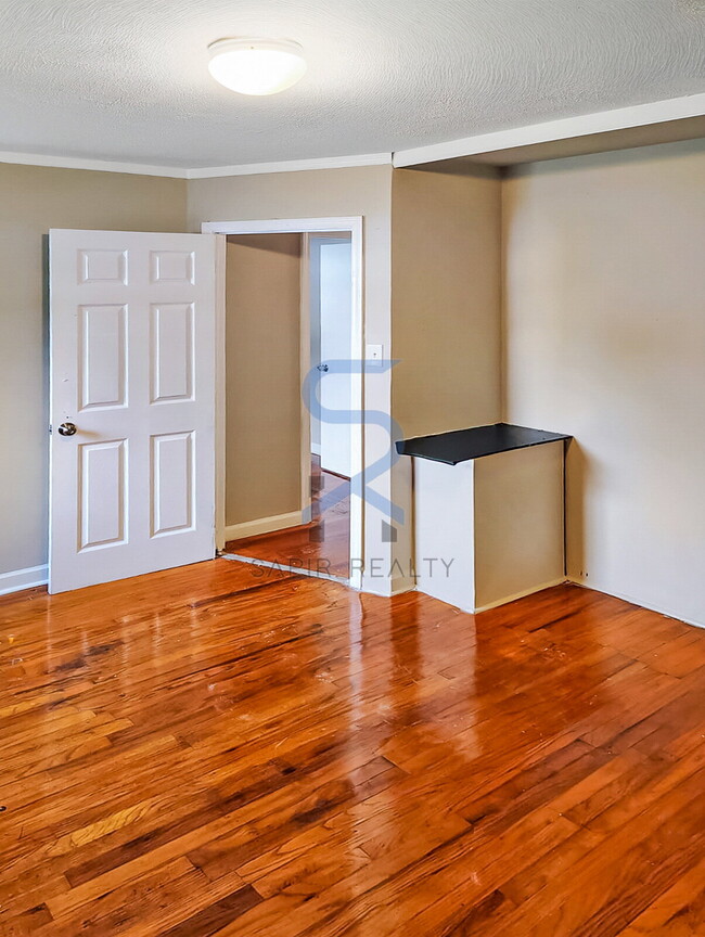 Photo - Move in before October 31st and choose you...