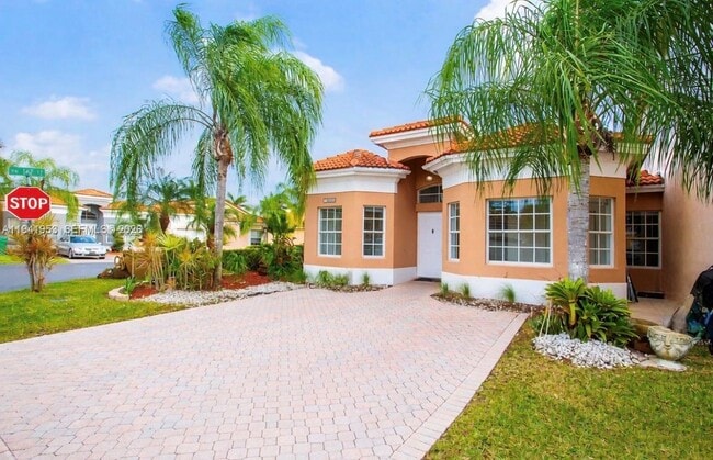 Photo - 16222 SW 102nd Terrace