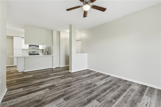 Photo - 6321 Aragon Way Unit 305