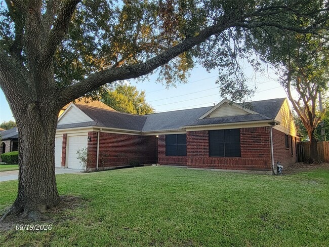 Building Photo - 2814 Cumberland Dr