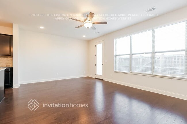 Photo - 1961 Newark Ln