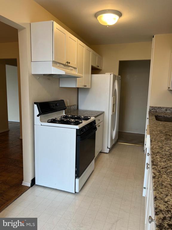 Photo - 3333 University Blvd W Unidad 810