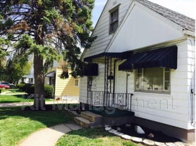 Photo - 806 Brookley Blvd House