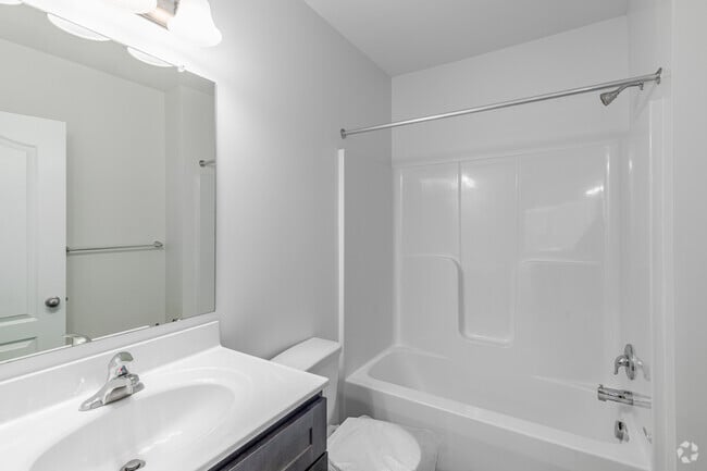 2BR, 2BA - 973SF - Second Bathroom