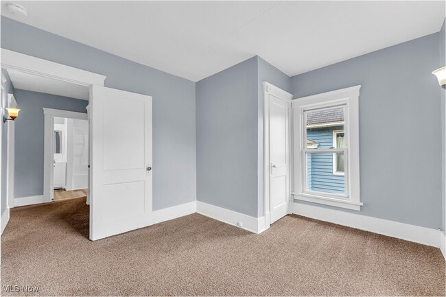 Building Photo - 204 Broad Ave NW