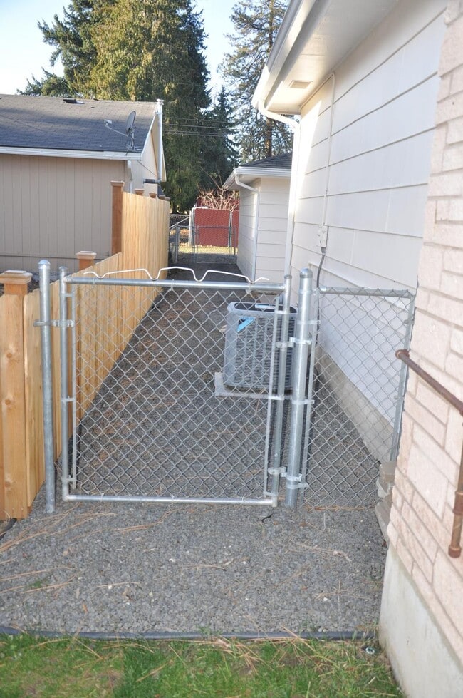 Photo - 212 N 4th St