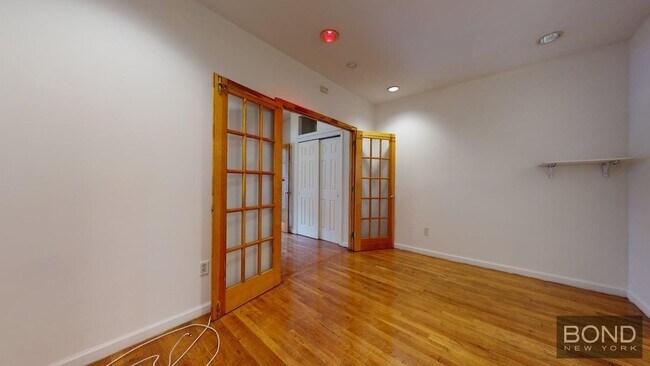 Photo - 96 Third Avenue Apartment Unit 2F