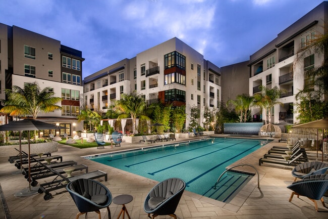 One Paseo Living