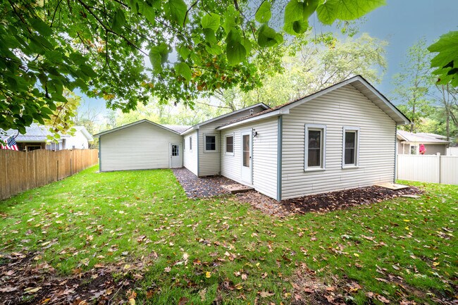 Photo - 559 Gatewood Dr