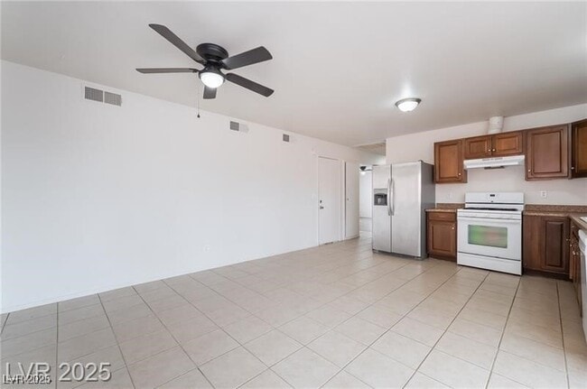 Building Photo - 7285 Bridgeview Ave