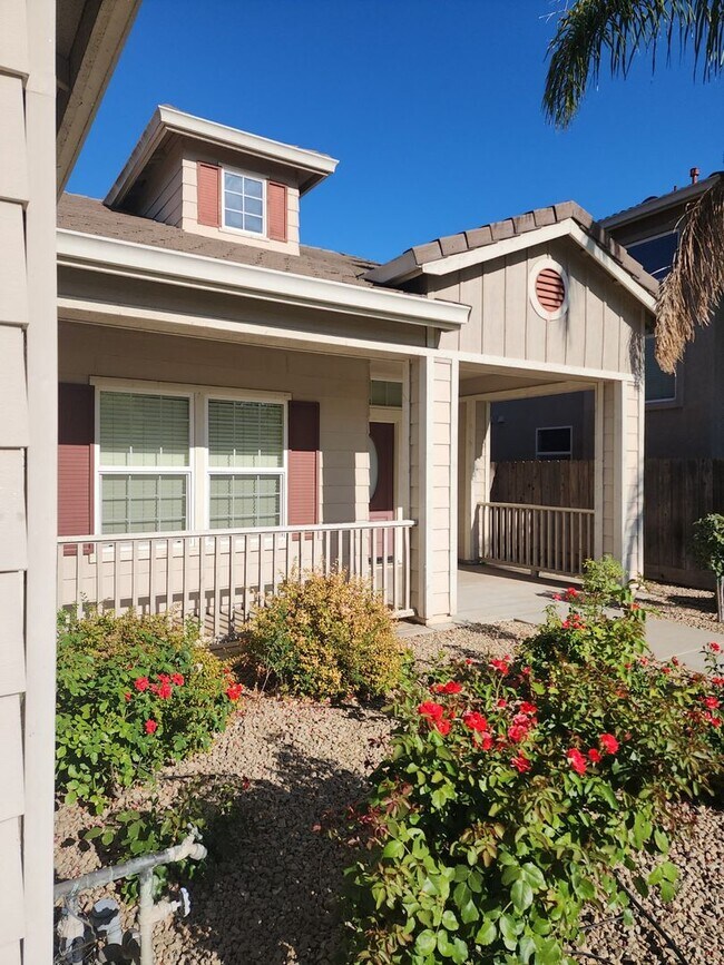 Photo - 4 bedroom 2 bathroom home Near Christofferson Pkwy Close to Walnut Elementary, Turlock Jr High Sc...