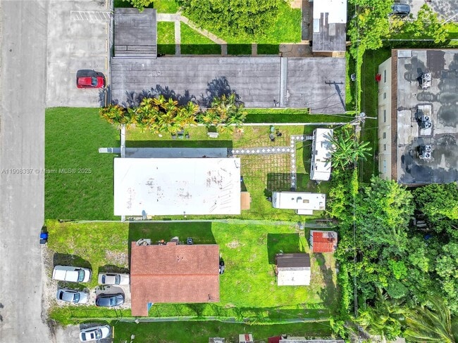 Photo - 6036 Polk St Unit 4