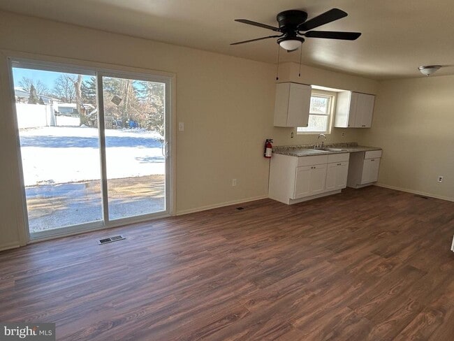 Photo - 60 Stonegate Dr