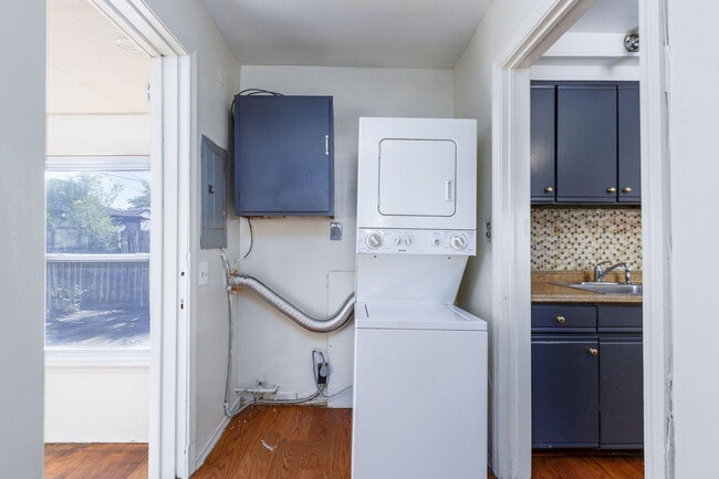 Photo - 266 W Goulson Ave