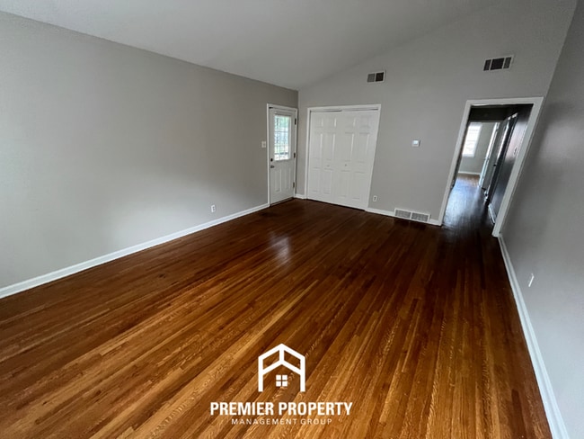 Photo - Charming 3BR/2BA Home Near Parkway Village | Hardwood Floors Throughout & Fenced Yard