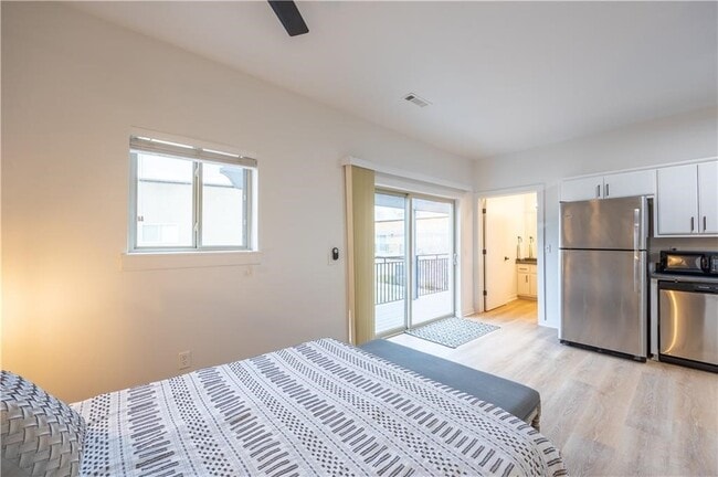 Photo - 302 SW 6th St Unit 22